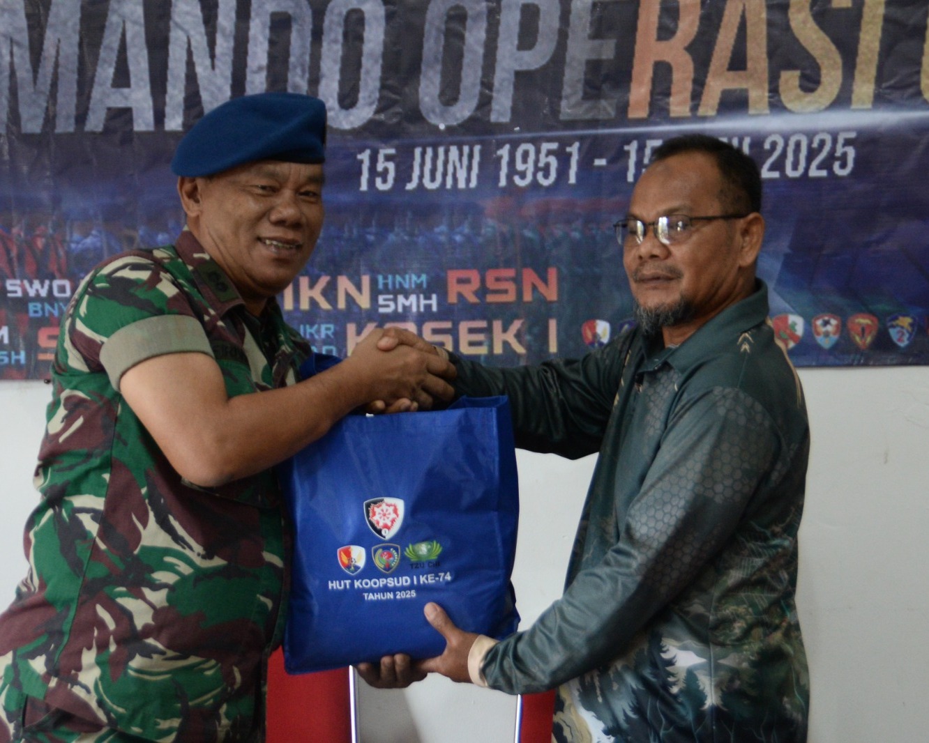 HUT Ke-74 Koopsud, Koopsud I Kunjungi Warga Berikan Sembako