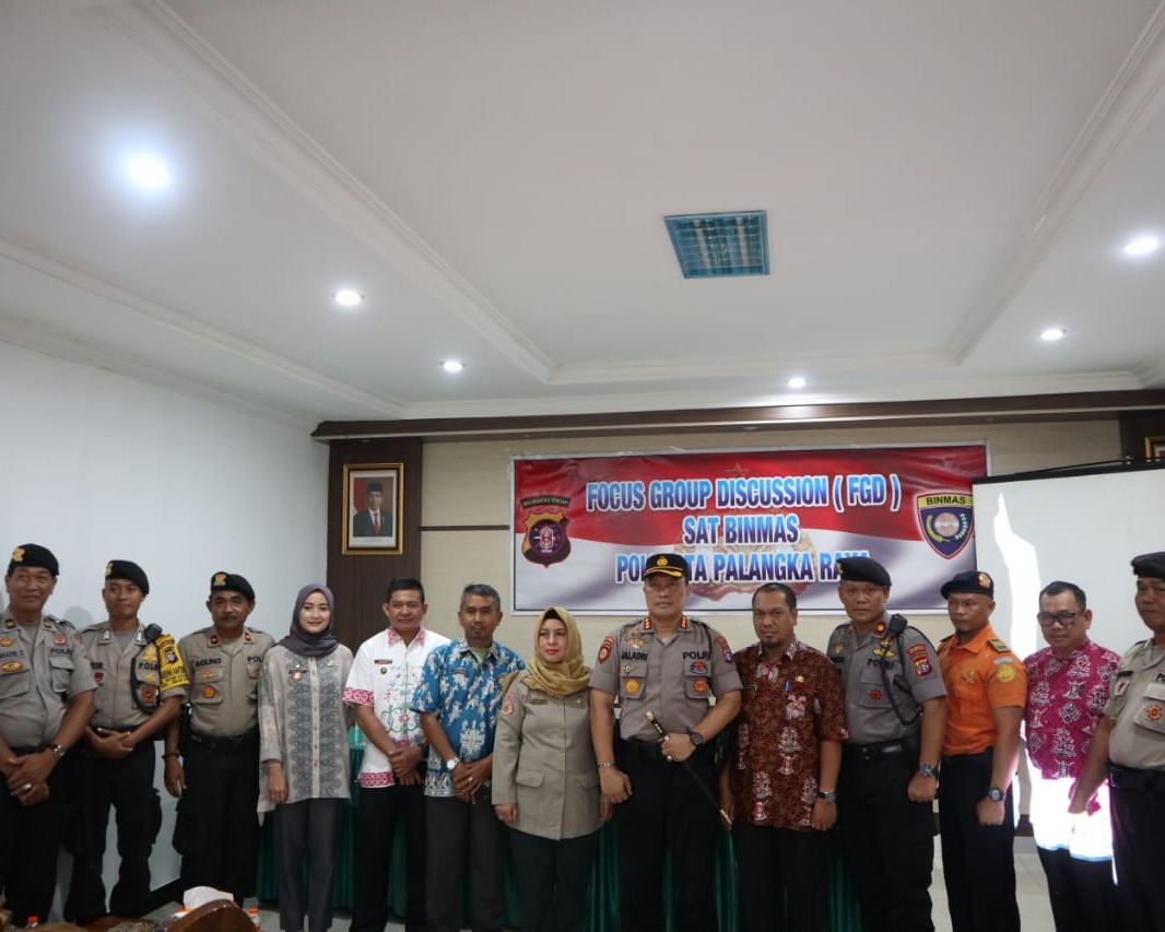 Dalam Pelaksanaan FGD, Kapolresta Palangka Raya Memberikan Paparan Terkait Antisipasi dan Penanggulangan Bencana Banjir
