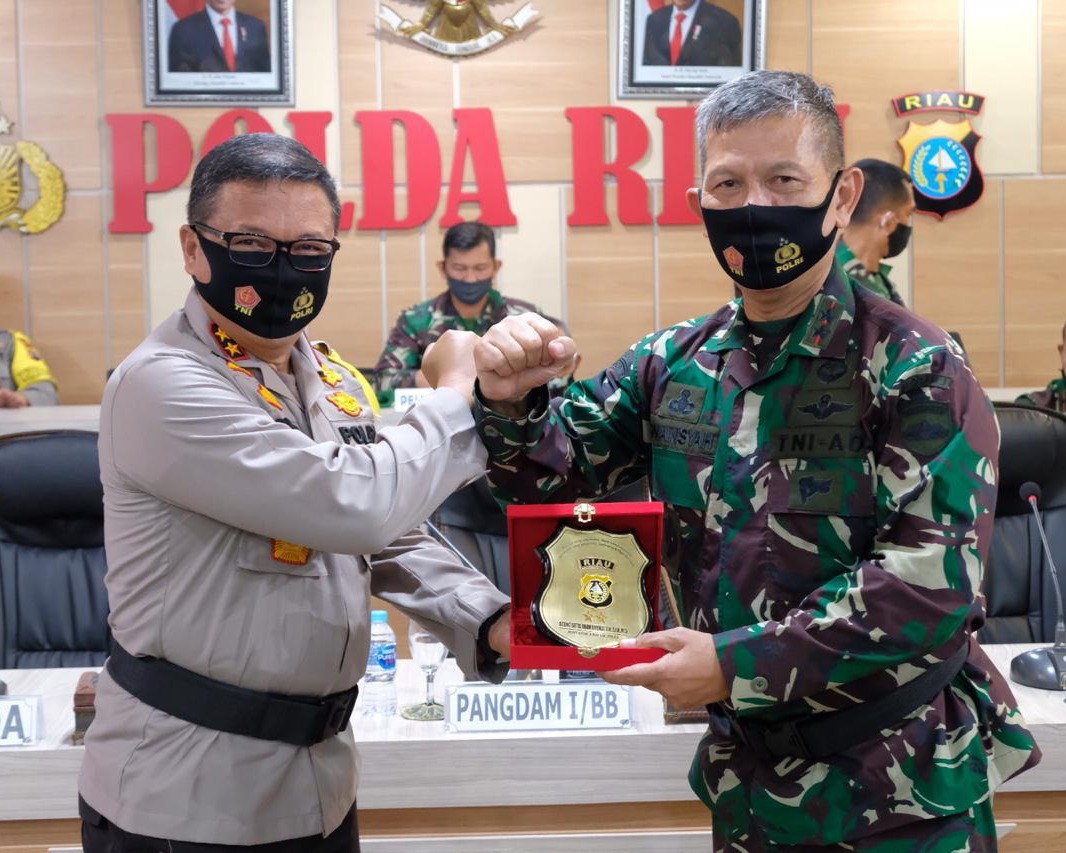 Ini Nostalgia Saya Dulu, Pangdam I/BB Yang Juga Putra Seorang Prajurit Brimob Berkunjung Ke Polda Riau