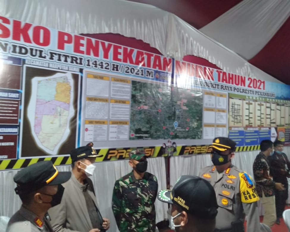 Dandim 0301/PBR Bersama Forkompinda Kota Laksanakan Pengecekan Pos Larangan Mudik Lebaran 1442 H dan Pembatasan Moda Transportasi