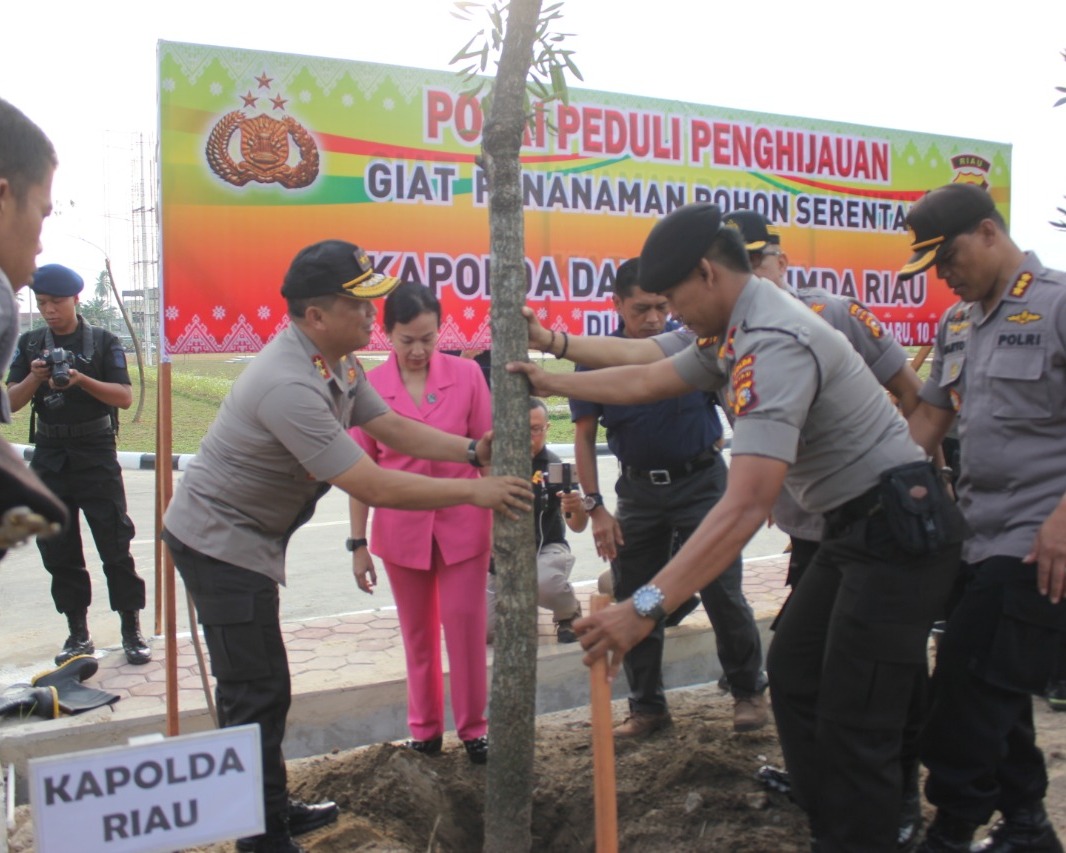Wakil Gubernur Riau Apresiasi Kepada Polda Riau Atas Penanaman Pohon Serentak