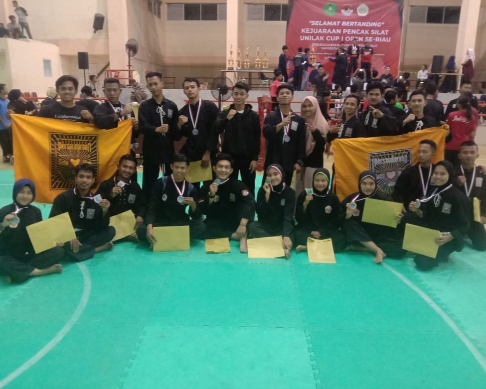 Putri Jati Kabupaten Rohil Sarifah Julisa Sabet Juara I Silat di Unilak Pekanbaru Provinsi Riau