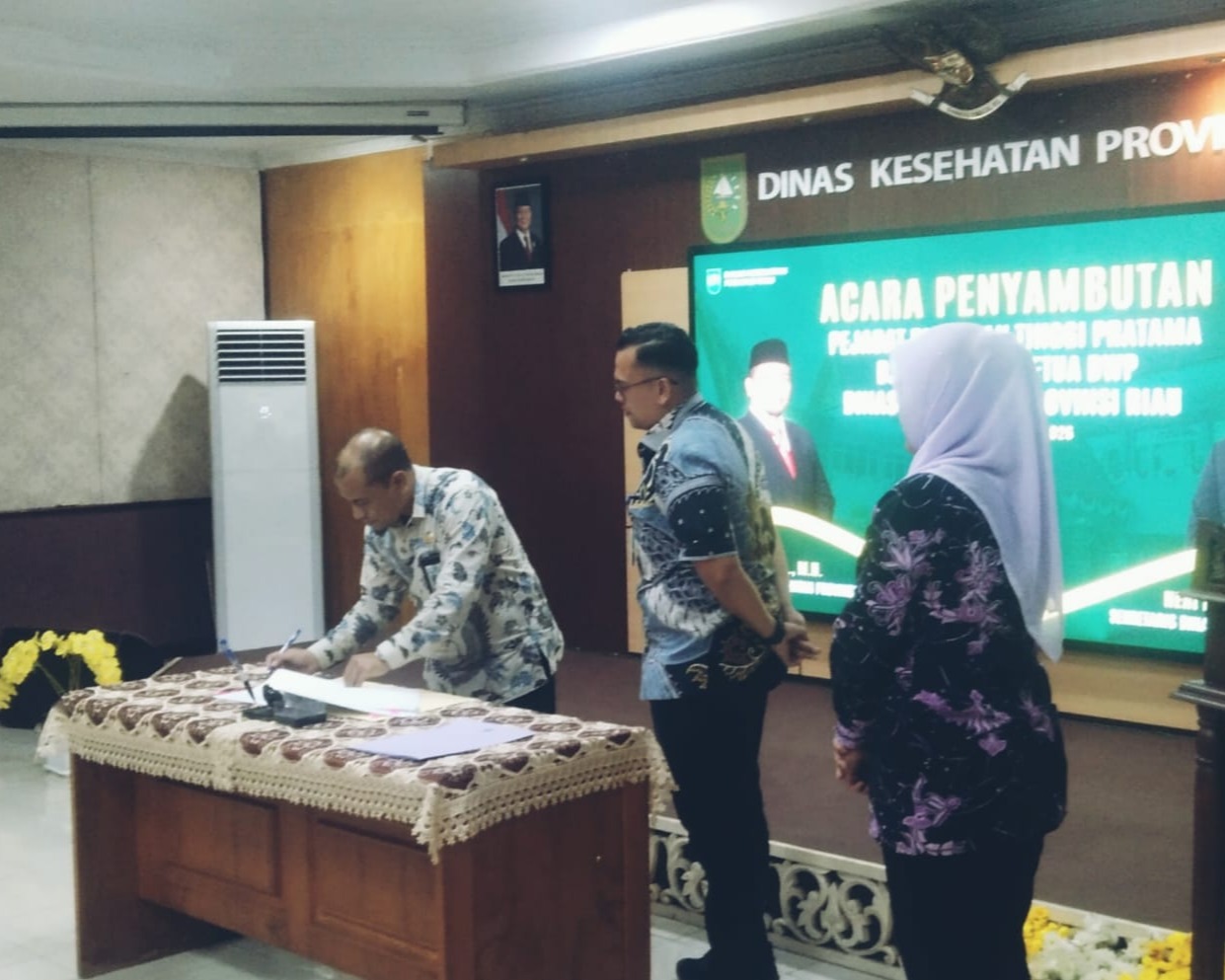 Resmi Pimpin Dinas Kesehatan Riau Zulkifli, Kita Perkuat Melalui Konsolidasi Internal