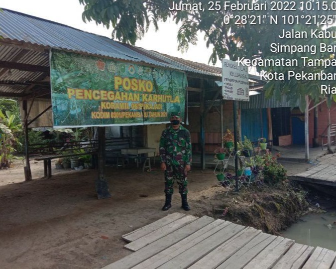 Cegah Karhutla, Babinsa Kodim 0301/PBR Laksanakan Patroli dan Sosialisasi