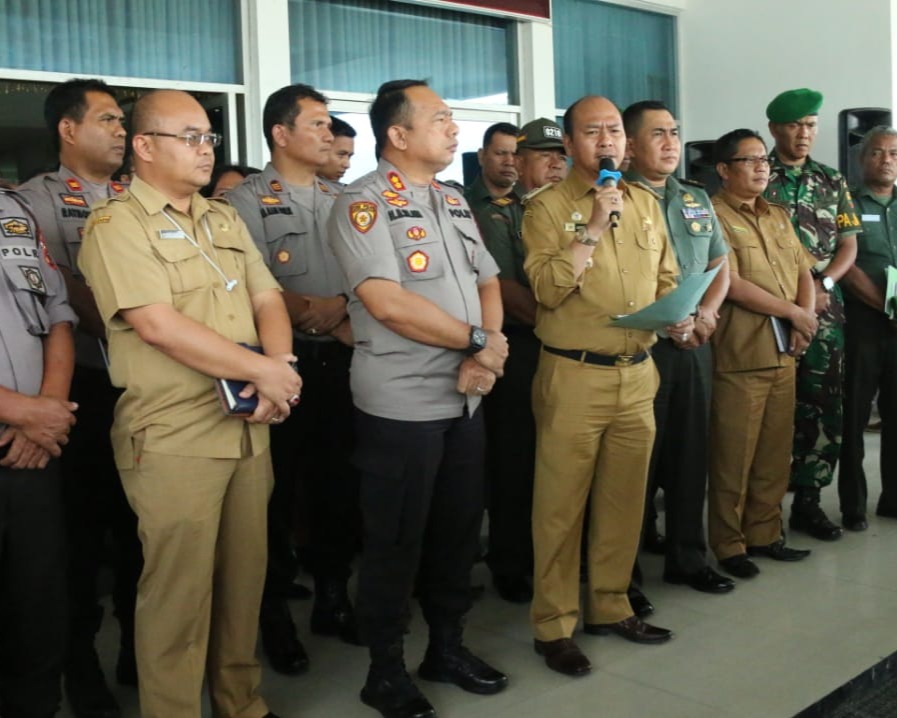 Melalui Temu Pers, Bupati Taput Inginkan Sosilisasi Langkah Mengatasi Penyebaran Covid-19