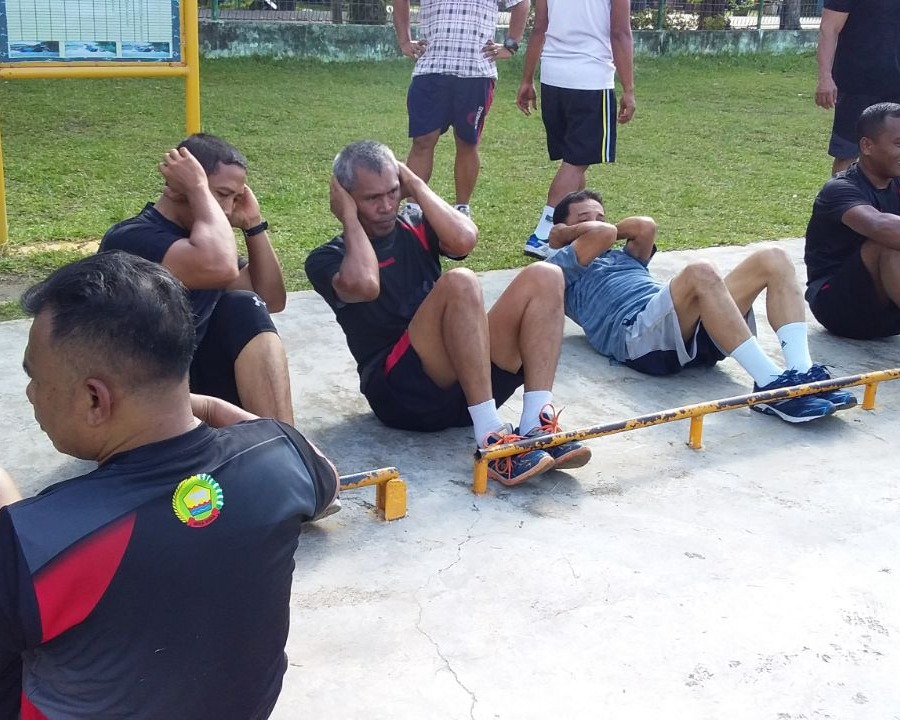 Pasi Ops Kodim 0301/Pekanbaru Melaksanakan Kegiatan Pembinaan Fisik Bagi Personil