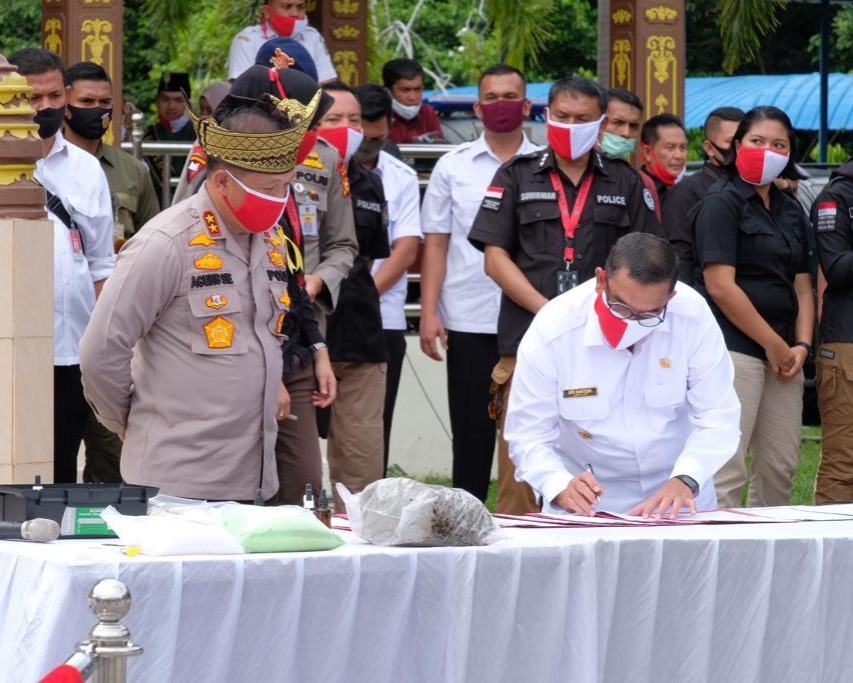 Musnahkan Barang Bukti Di Kantor LAM, Kapolda Riau Mengajak Semua Pihak Berantas Narkoba