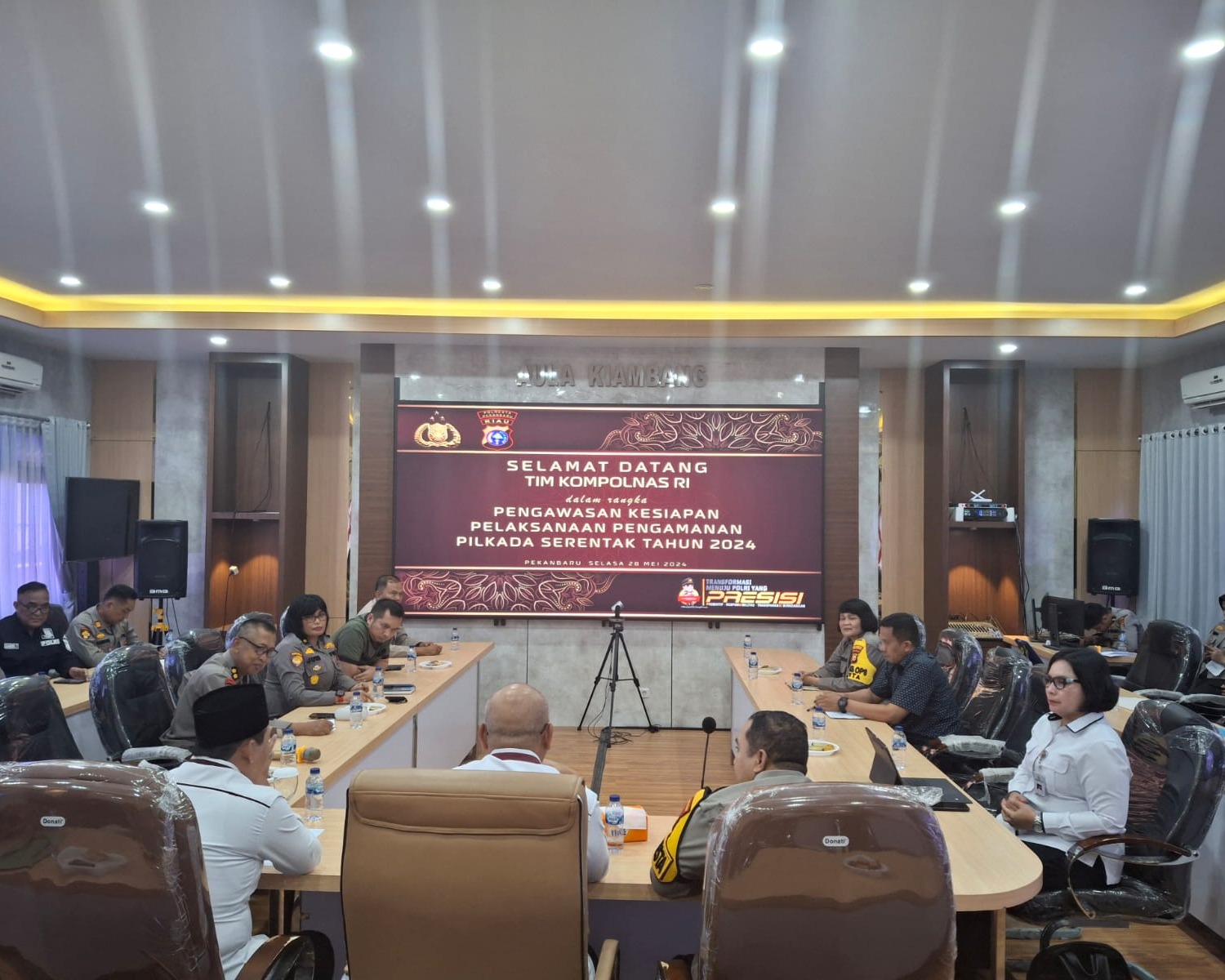 Polresta Pekanbaru Mendapatkan Penghargaan 10 Besar Terbaik Kompolnas Award