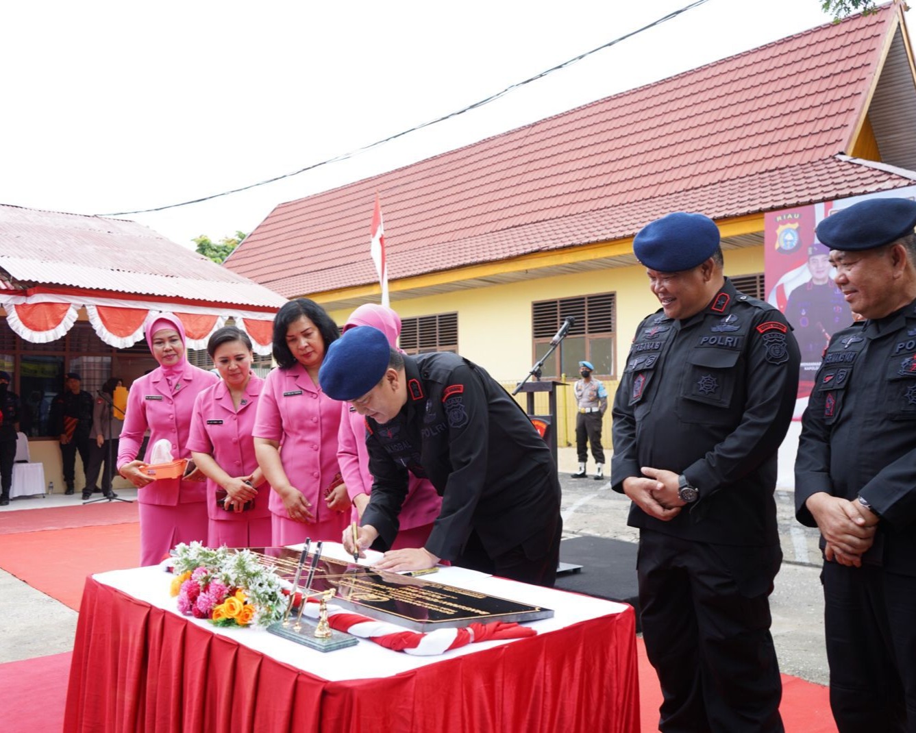 Sempena Dirgahayu Korps Brimob Ke-77, Kapolda Riau Resmikan Rumah Yatim Piatu ‘Teratai’