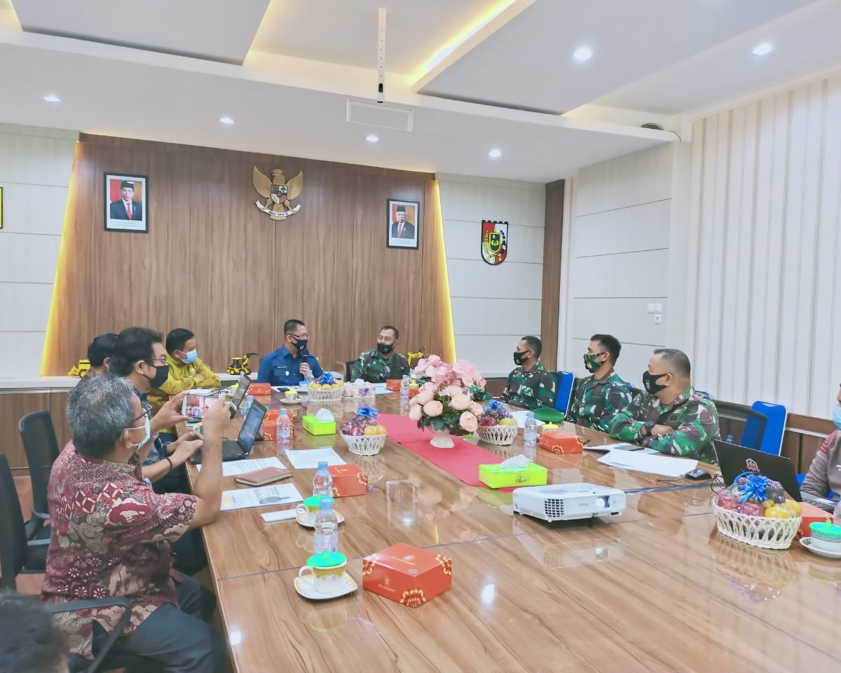 Dandim 0301/PBR Dampingi Tim Litbang Pusterad Laksanakan Audensi Di Kantor PUPR Kota Pekanbaru