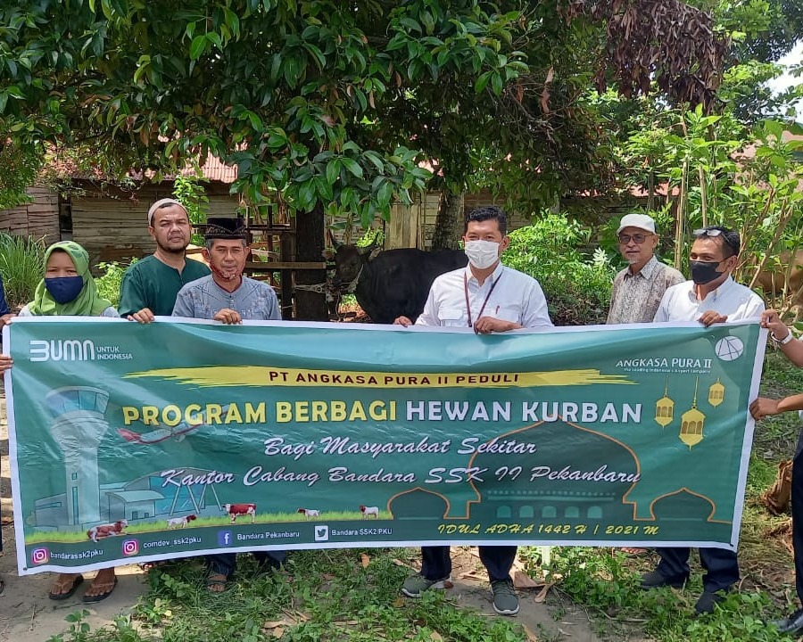 Sambut Hari Raya Idul Adha 1442 H 2021 M, PT Angkasa Pura II (Persero) Bandara SSK II Pekanbaru Peduli Laksanakan Program Berbagi Hewan Kurban