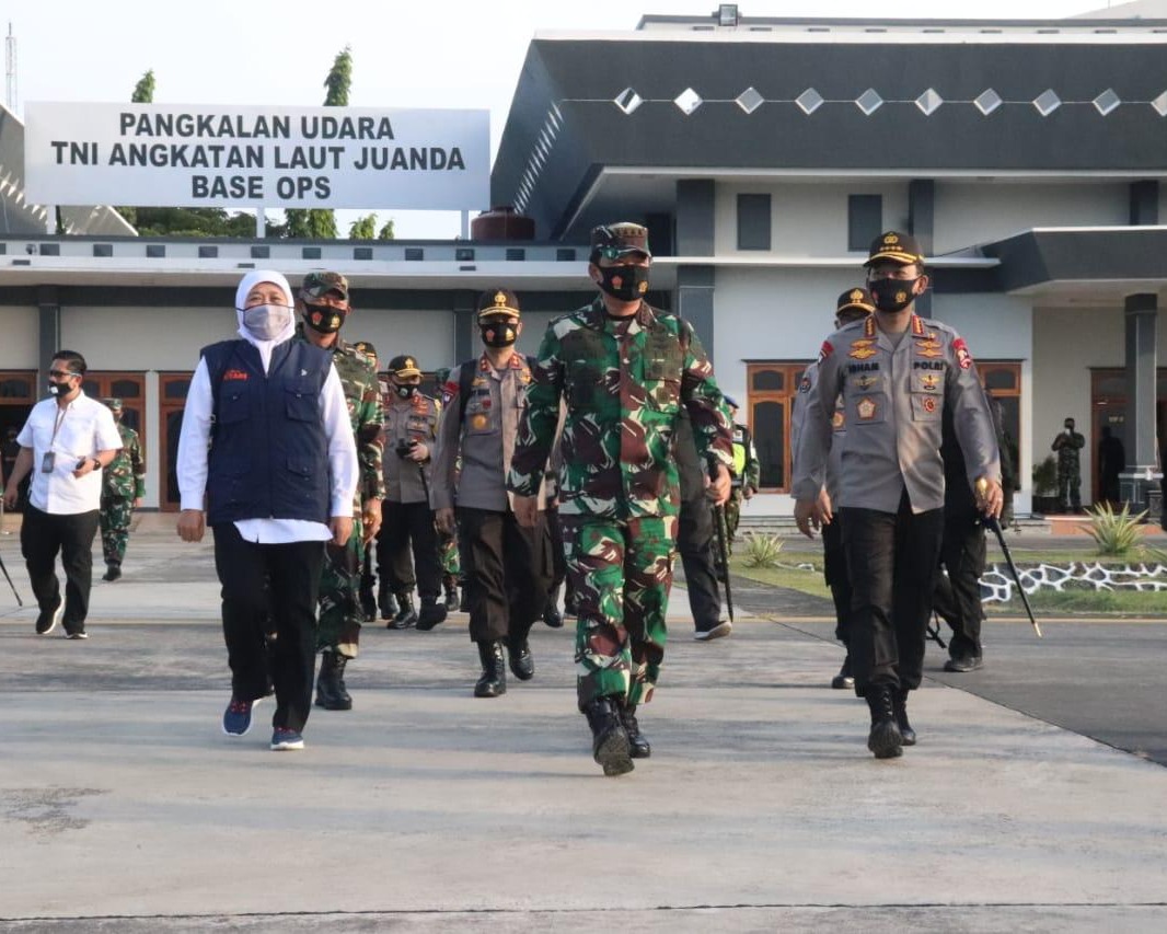 Panglima TNI dan Kapolri Pimpin Rapat Terkait Penanganan Covid-19 di Jawa Timur