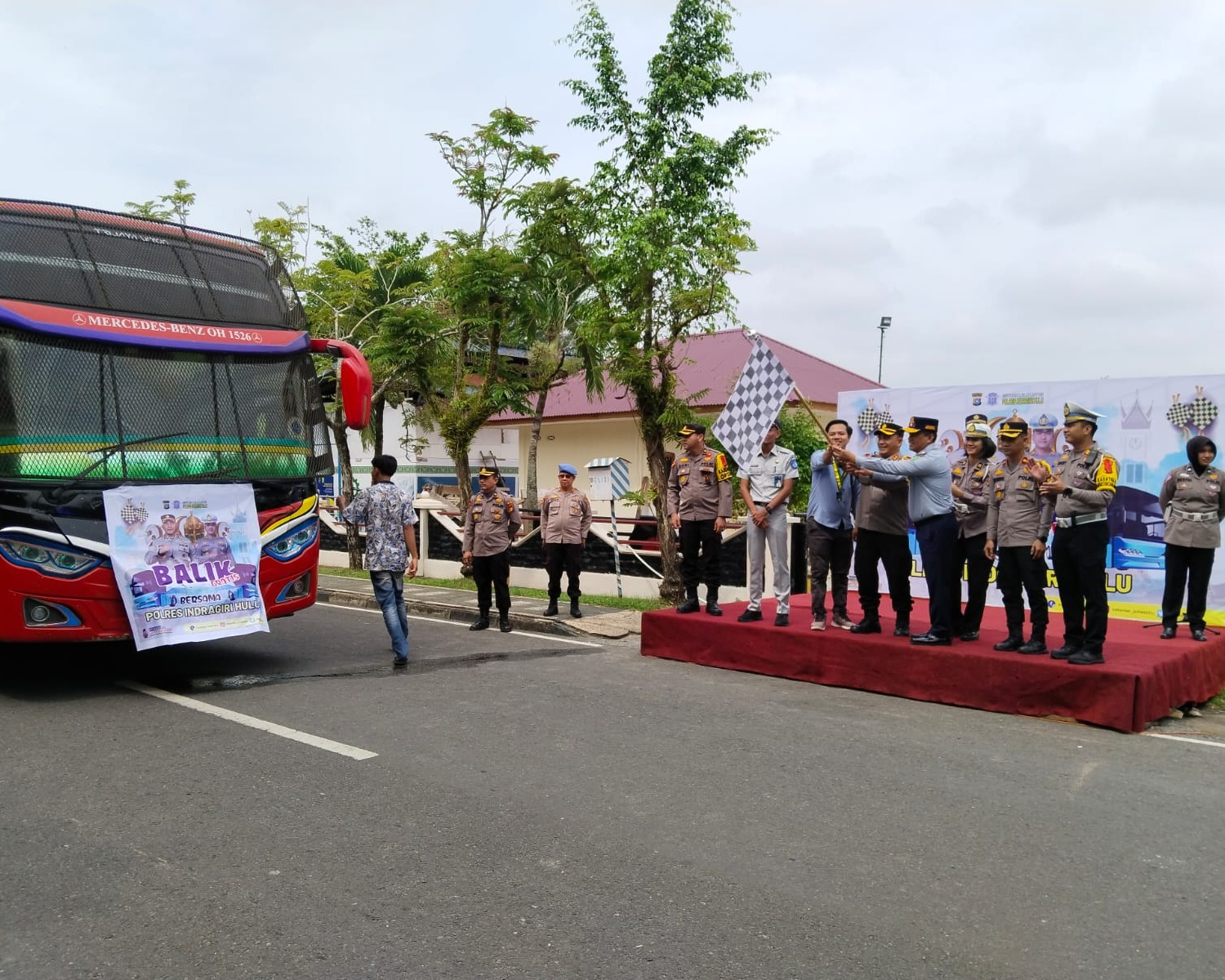Mudik Balik Gratis Bersama Kapolres Inhu, Ini Pesan AKBP Dody Wirawijaya