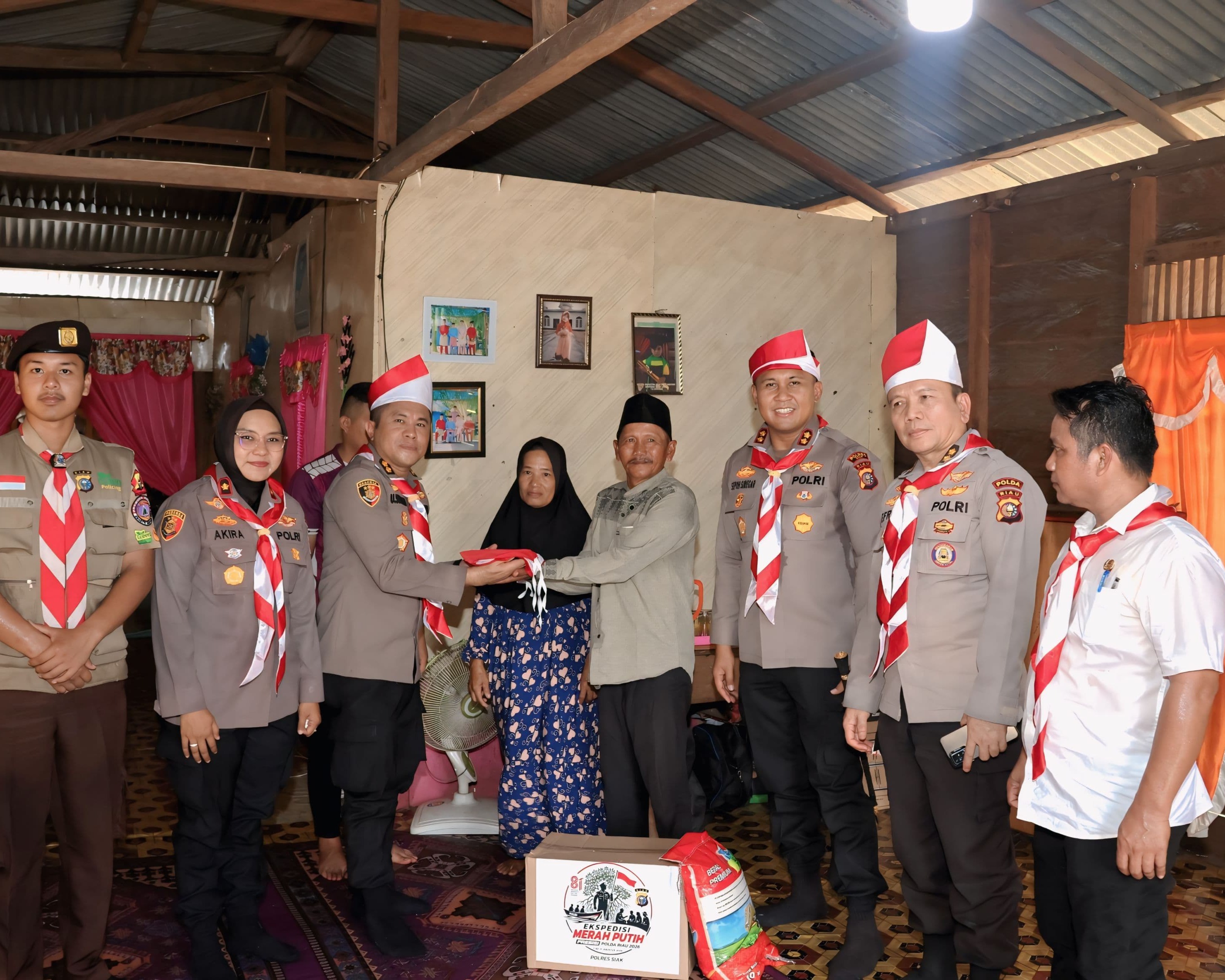 Ekspedisi Merah Putih Presisi Polda Riau di Kampung Teluk Lanus, Polres Siak Jelajah Sudut Negeri, Perkuat Nasionalisme Sambut HUT RI Ke-81, Hadirkan Senyuman