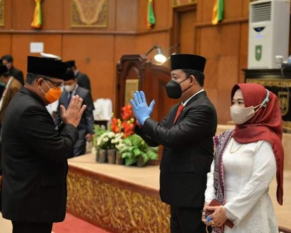 Wagubri Hadiri Rapat Paripurna Dalam Rangka Pengucapan Sumpah/Janji PAW Pimpinan dan Anggota DPRD Provinsi Riau Sisa Masa Jabatan Tahun 2019-2024