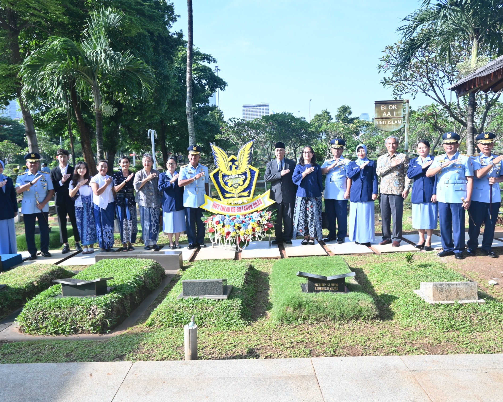 Pangkodau I Hadiri Upacara Ziarah Rombongan Jelang HUT Ke-80 TNI AU