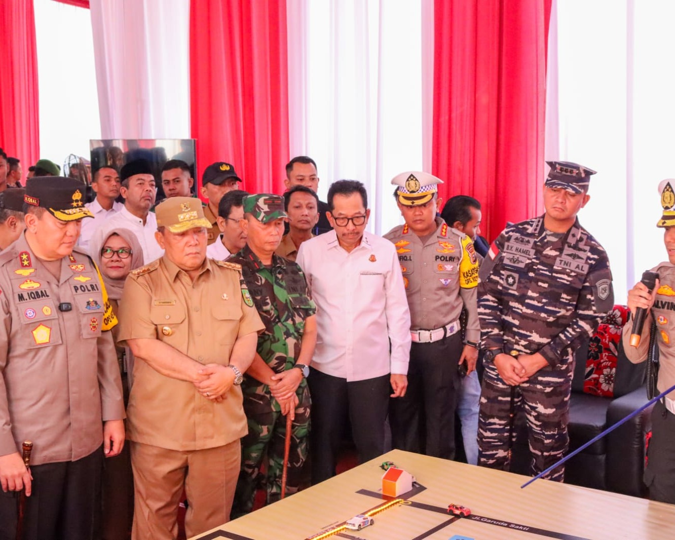 Kajati Riau Bersama FKPD Melakukan Peninjauan Pos Mudik Lebaran Tahun 2024