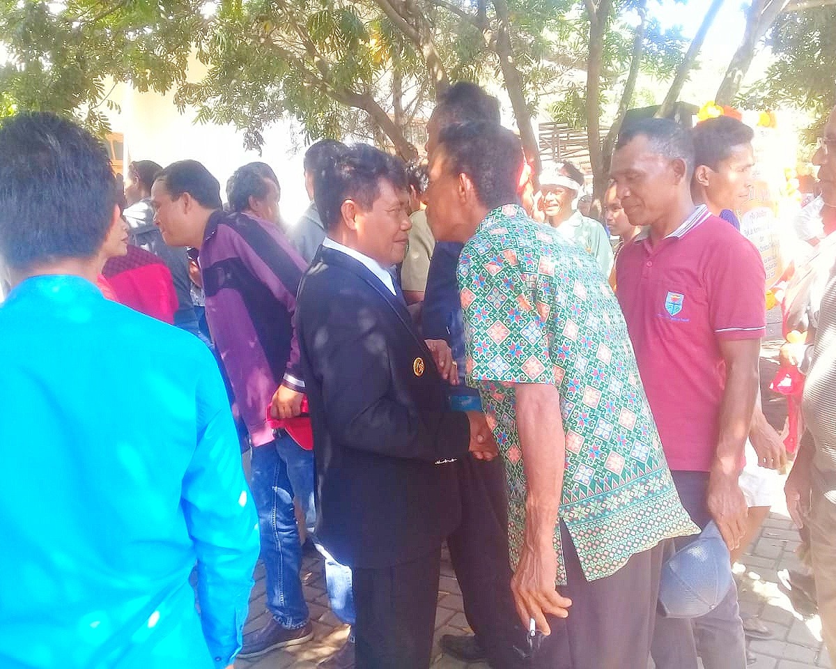 Bupati dan Wakil Bupati Sumba Barat Daya Dilantik, Warga Padati Kediamannya
