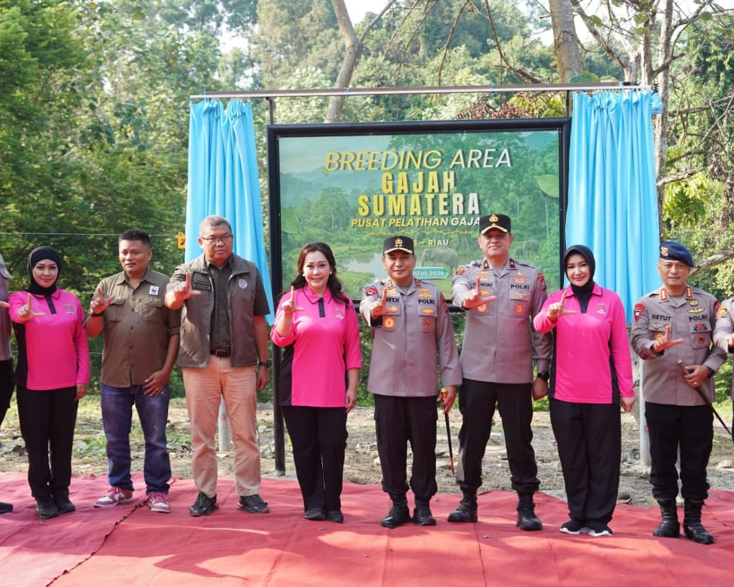 Kapolda Riau Resmikan Breeding Area Gajah Sumatera di PLG Minas, Perkuat Komitmen Jaga Kelestarian Satwa Dan Hutan