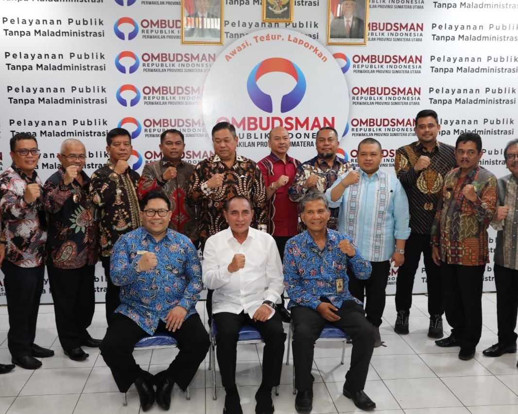 Bupati Nikson Nababan Bawa Pemkab Tapanuli Utara Raih Piagam Penghargaan Predikat Kepatuhan Tinggi Standar Pelayanan Publik