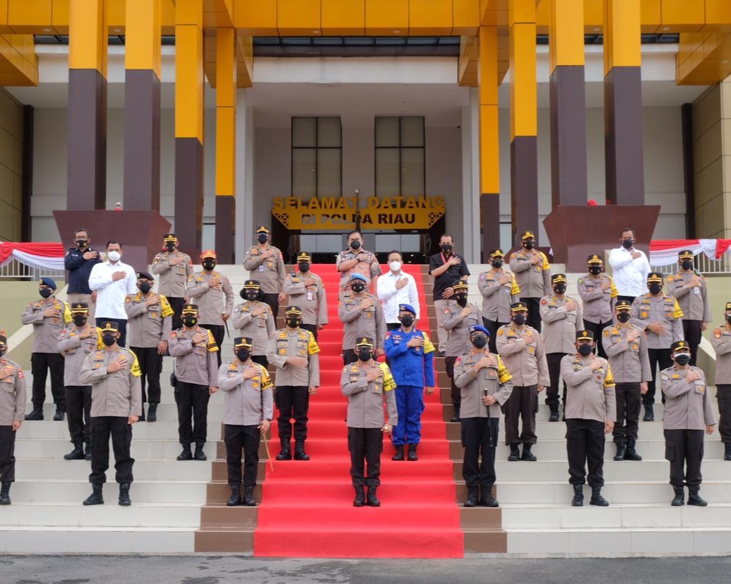 Kabaharkam Polri Apresiasi Penggunaan Aplikasi Dashboard Lancang Kuning Nusantara Dalam Penanganan Karhutla Di Provinsi Riau