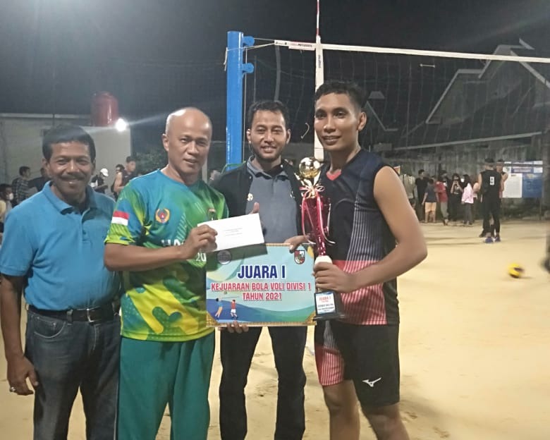 Tim Praja Wibawa Satpol PP Provinsi Riau Berhasil Raih Juara I Kejuaran Bola Voli Divisi I PBVSI Kota Pekanbaru Tahun 2021